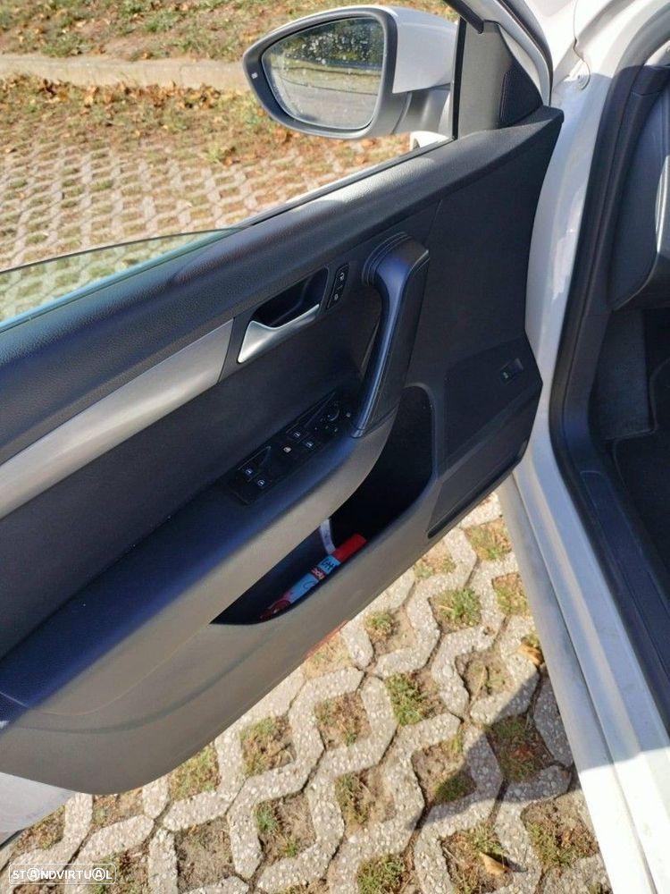 VW Passat CC - 15