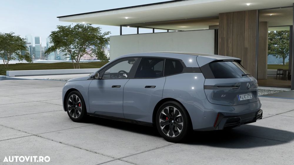 BMW iX xDrive60 - 2
