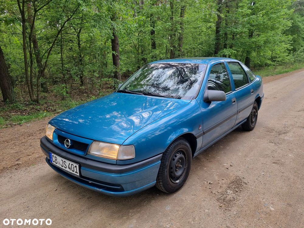 Opel Vectra 1.6 GL - 1