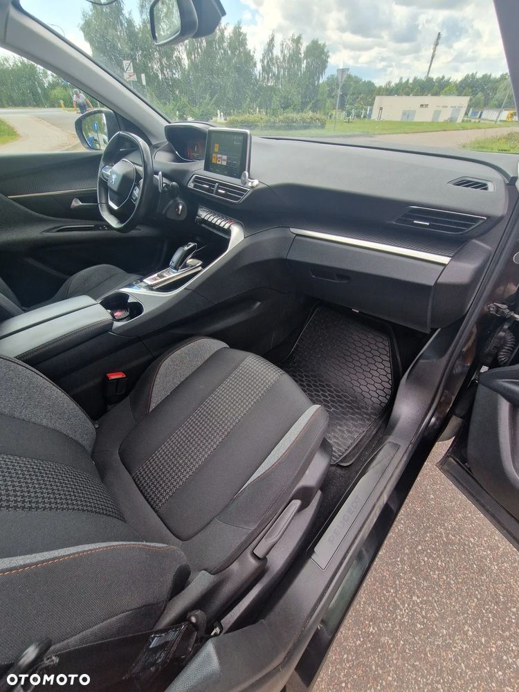 Peugeot 3008 - 17