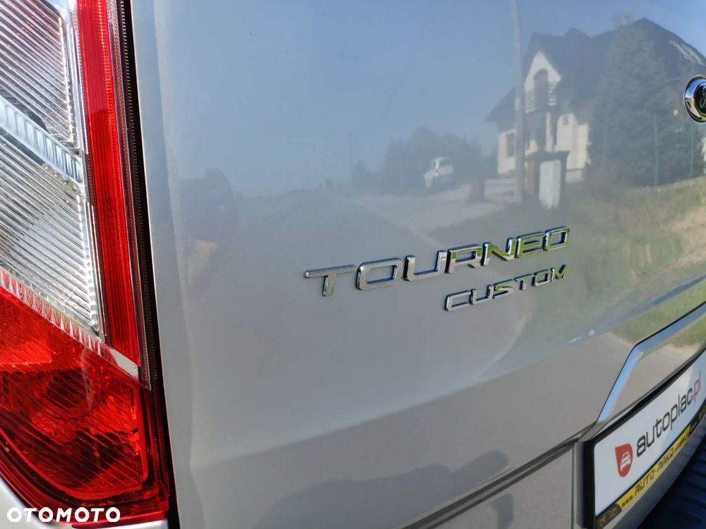 Ford Tourneo Custom - 27