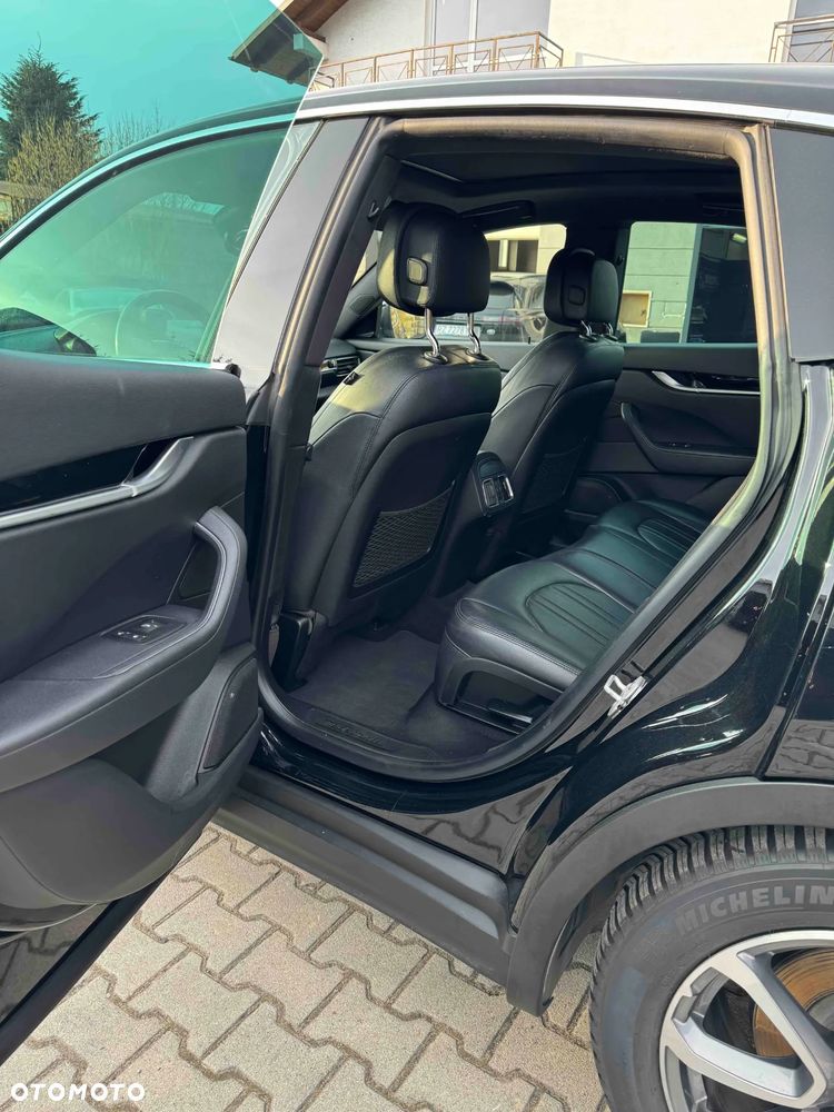 Maserati Levante Q4 - 5