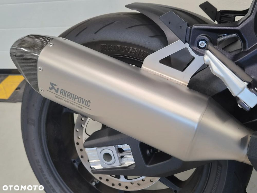 BMW XR - 21