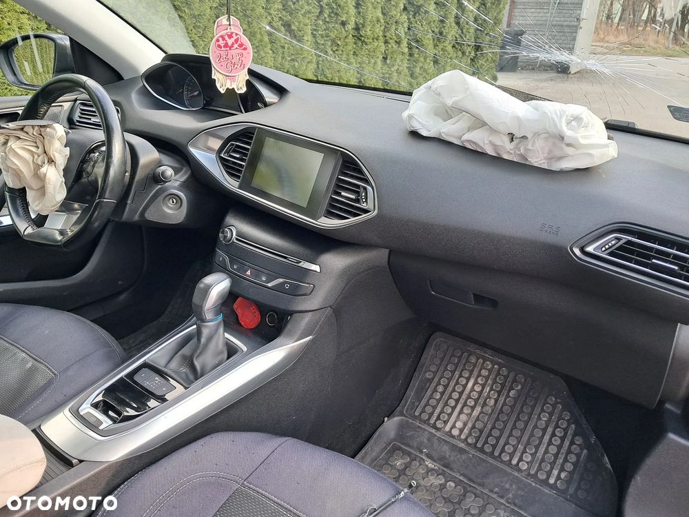 Peugeot 308 - 5
