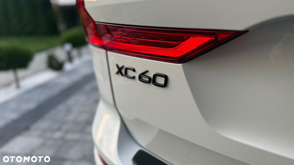 Volvo XC 60 T5 AWD Geartronic Momentum - 11