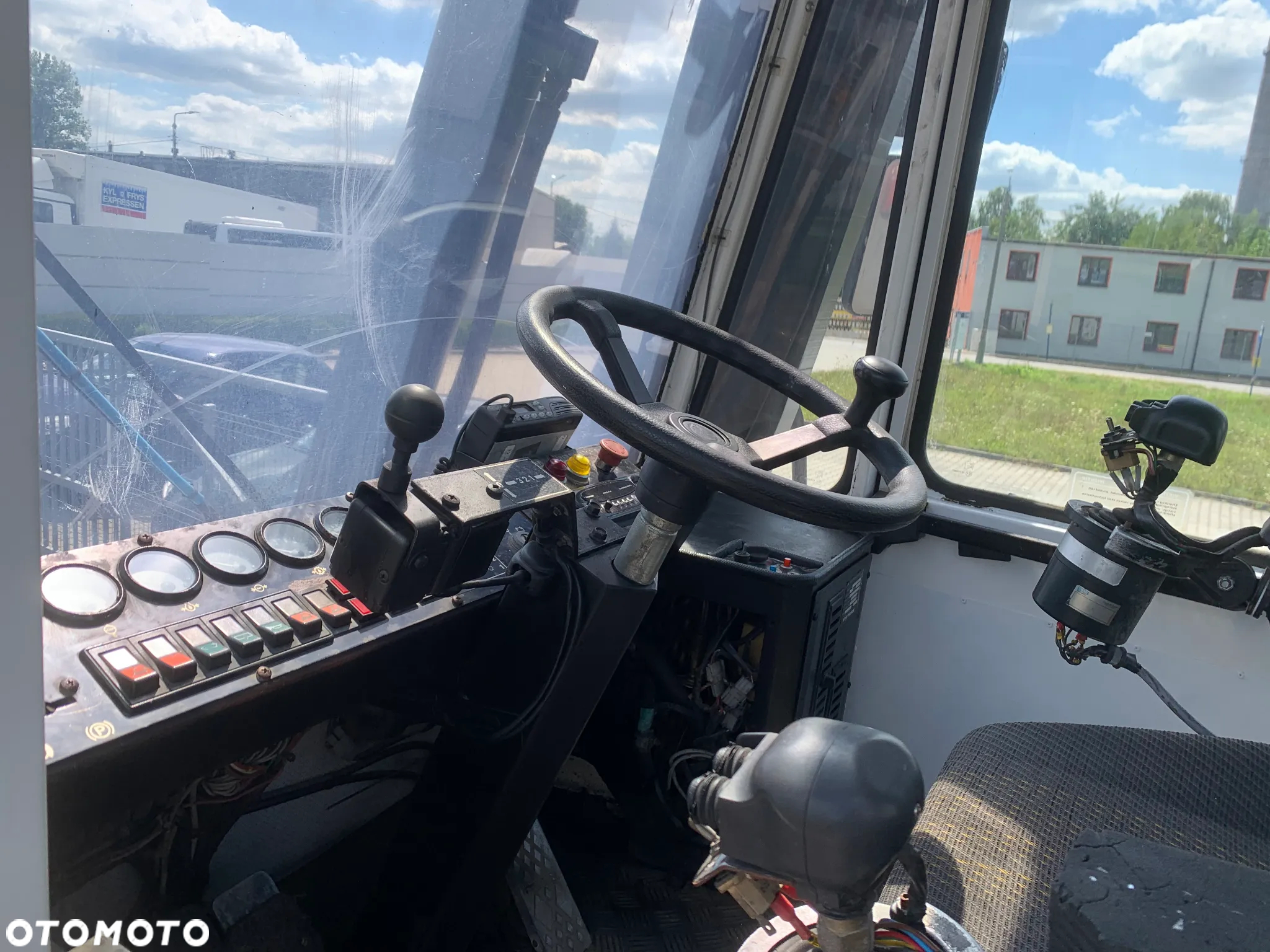 Svetruck TMF 12/9 HB / 1 WŁ. / STAN BDB. / MOZLIWOSC INNEGO CHWYTAKA / SERWIS / 12T ŁAD. - 26