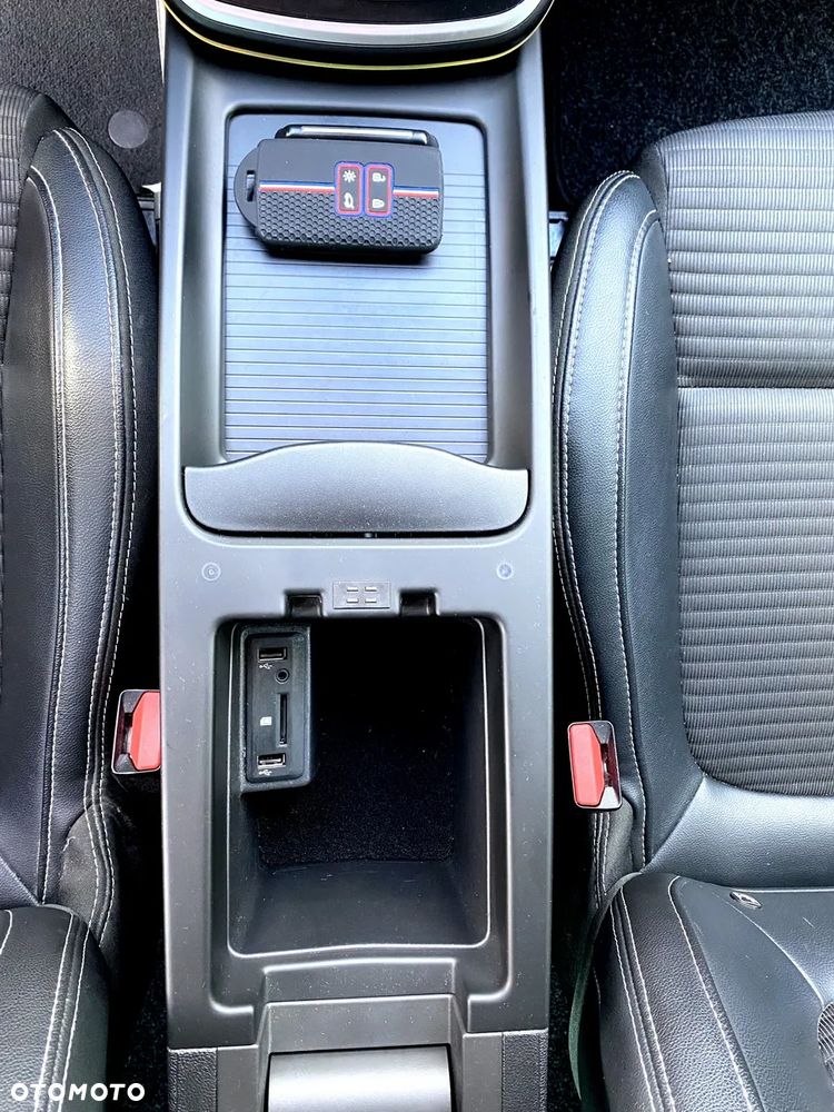 Renault Grand Scenic - 32