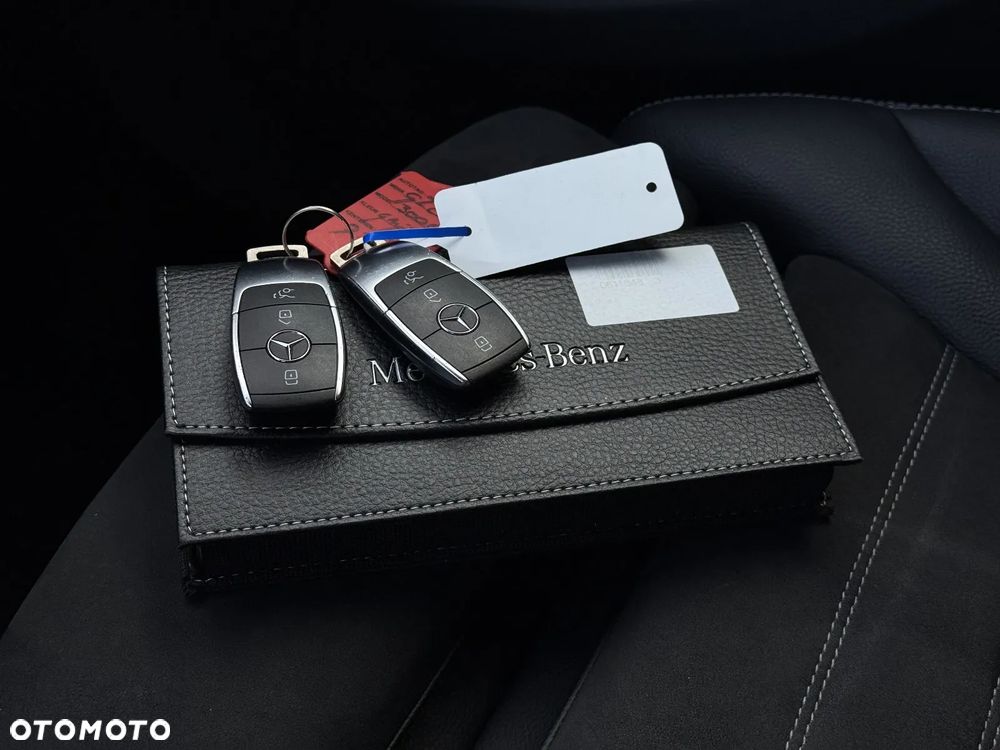 Mercedes-Benz GLC 300 e 4-Matic - 22