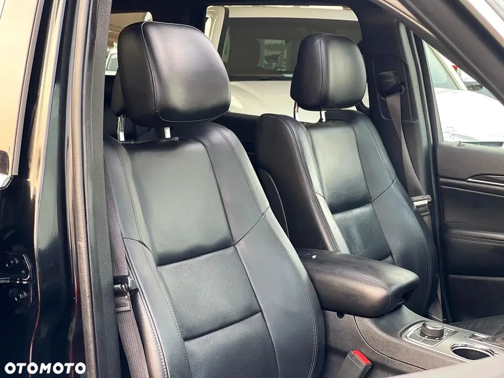 Jeep Grand Cherokee - 13