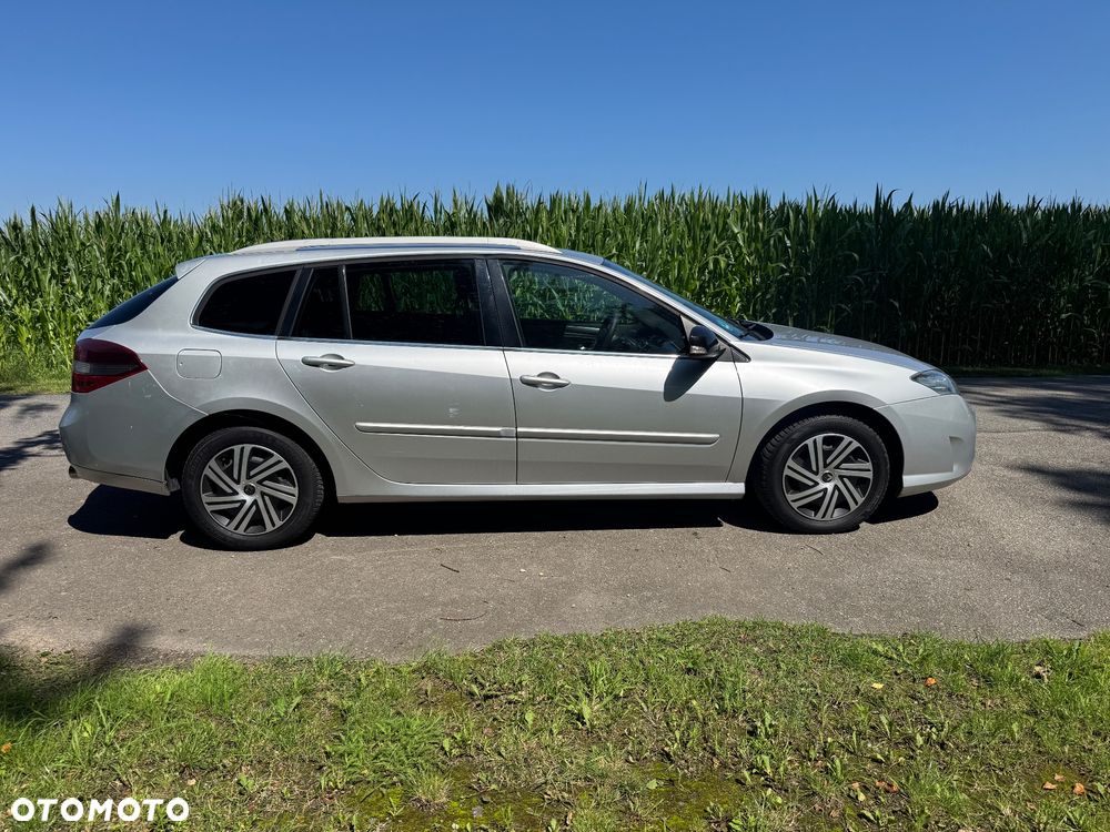 Renault Laguna 2.0 DCi Confort Dynamique - 4