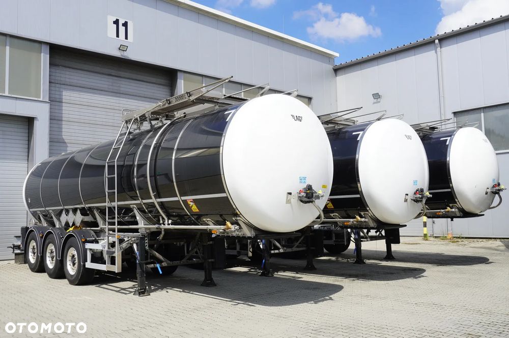 Lag O-3-ST L4BH  Cysterna do mas bitumicznych / ADR / 30000 l / 4 sztuki - 24