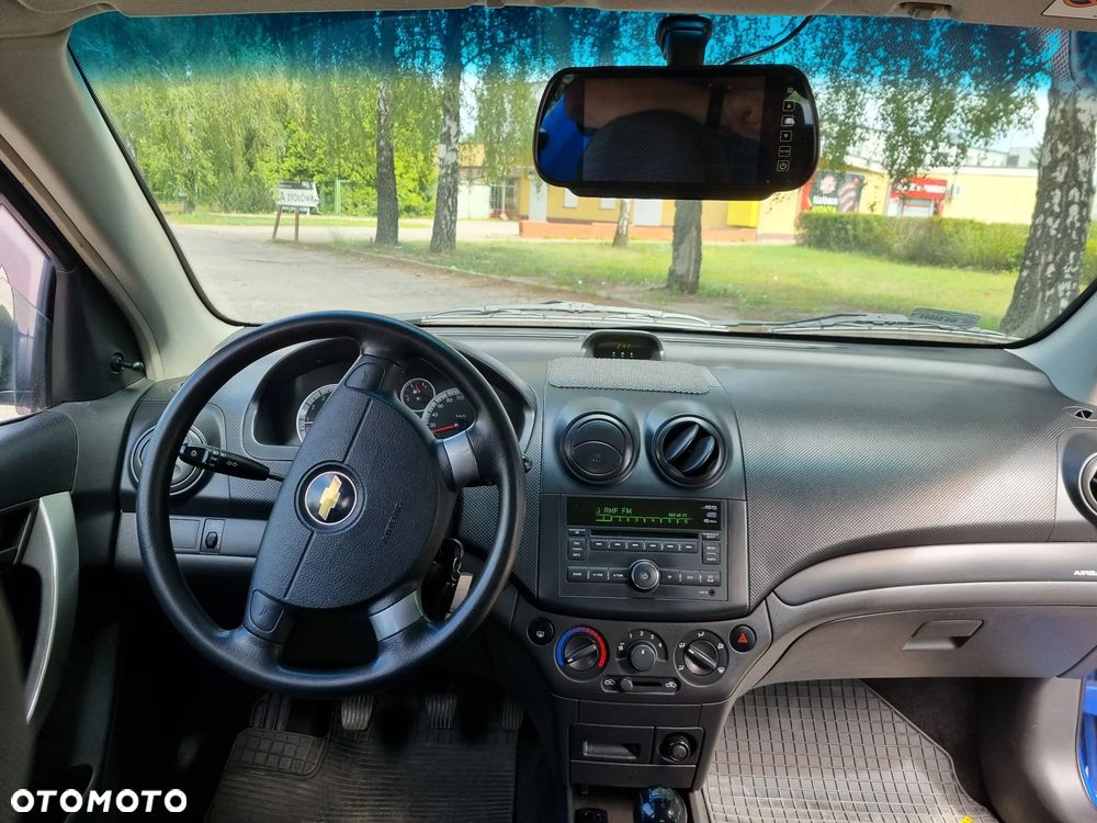 Chevrolet Aveo 1.2 16V Base - 6