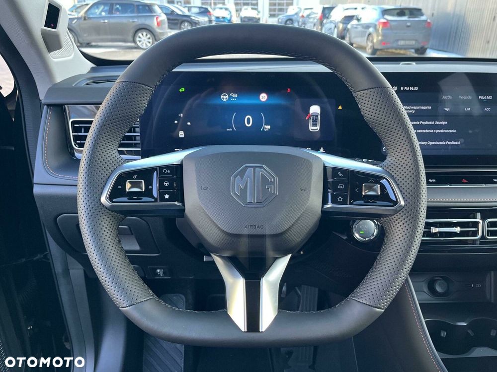MG HS Hybrid+ - 13
