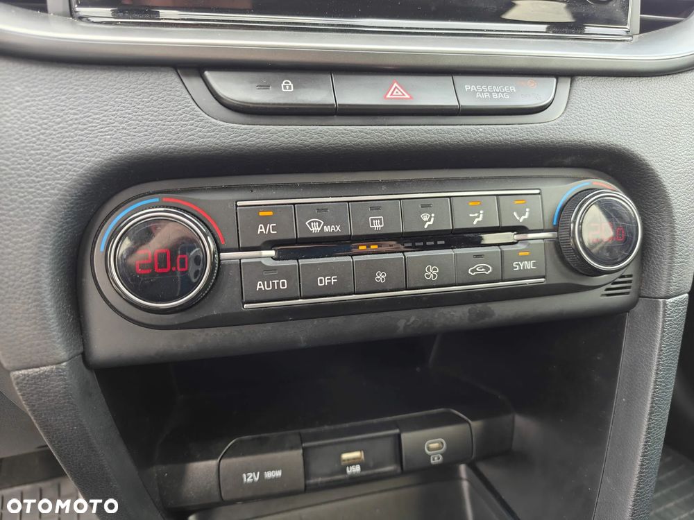 Kia XCeed 1.5 T-GDI M - 20