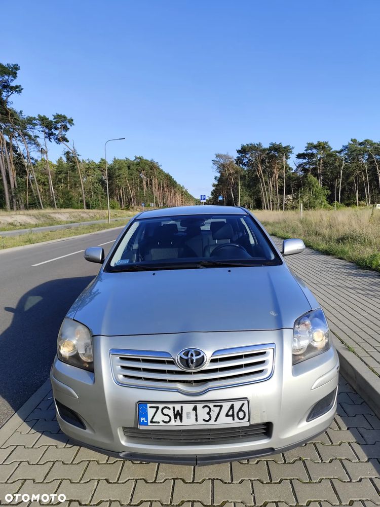 Toyota Avensis 1.8 VVT-i Sol - 3