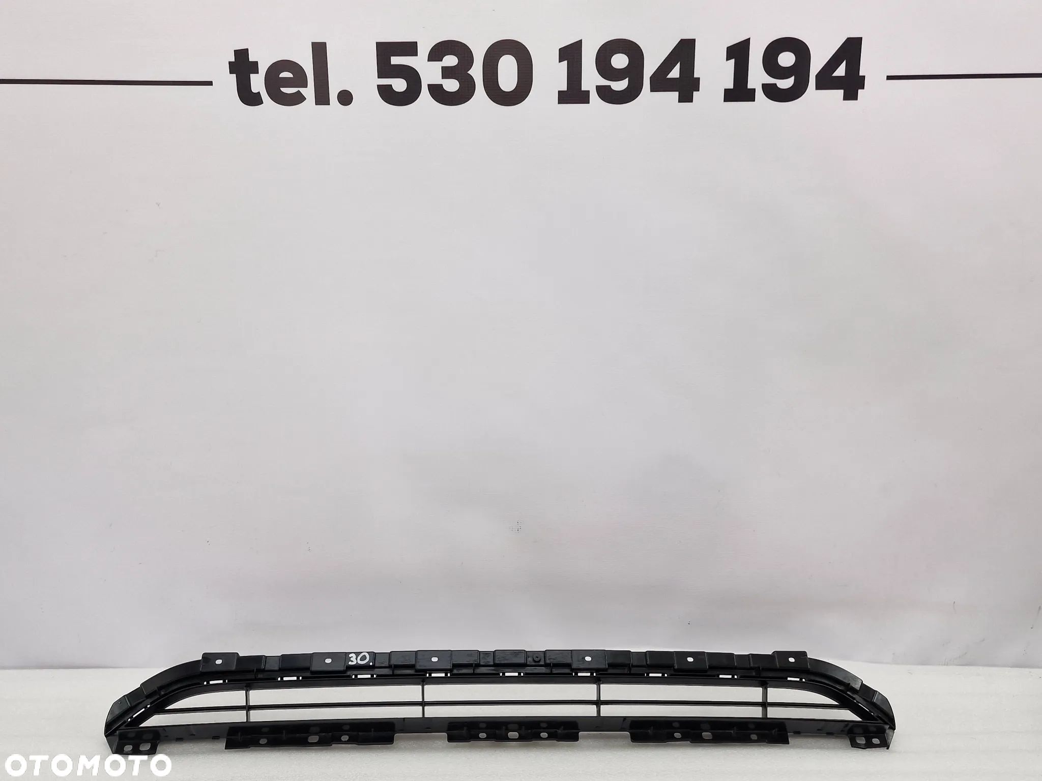 AUDI Q3 LIFT 8U0 S-LINE 14- DOLNA KRATKA ŚRODKOWA ZDERZAKA PRZEDNIEGO PRZÓD , NR 8U0807683C , NR AUKCJI KR30 - 1