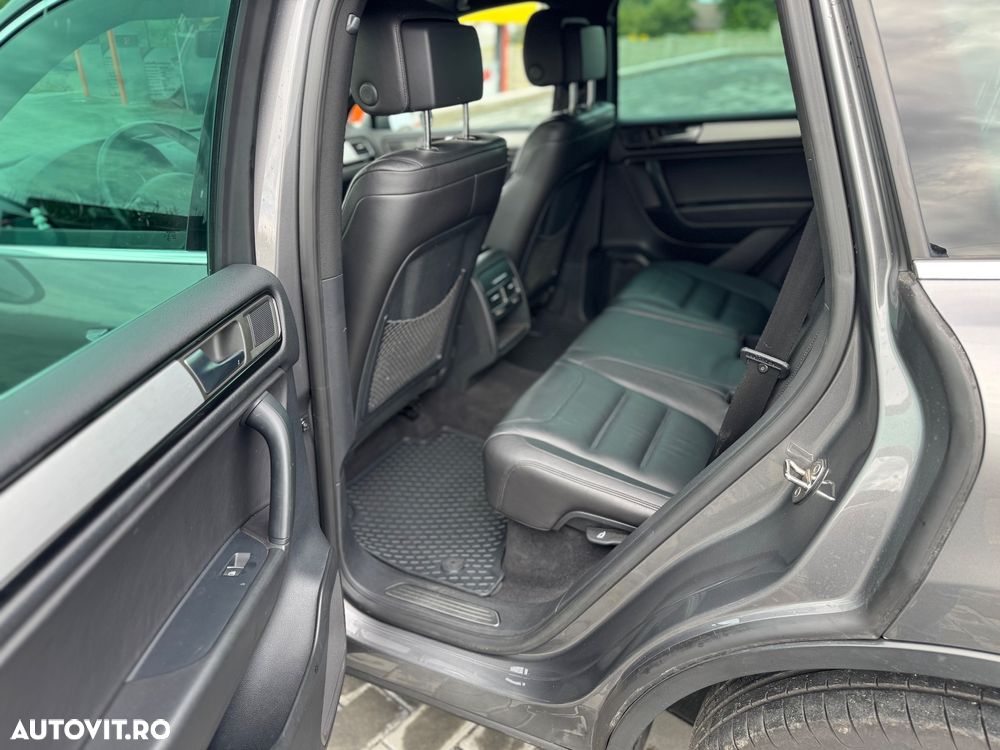 Volkswagen Touareg 3.0 V6 TDI BMT - 11