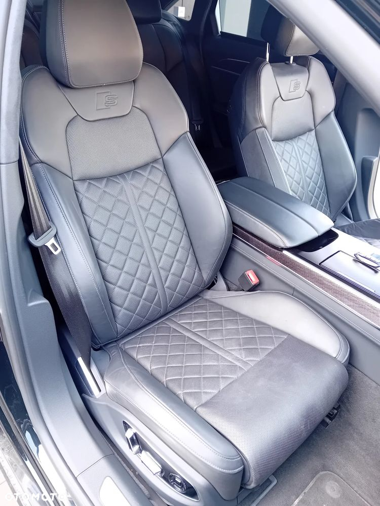 Audi S8 - 14
