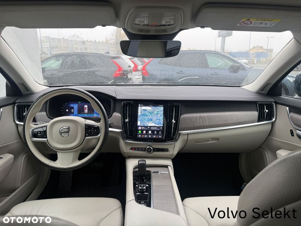 Volvo V90 Cross Country - 13