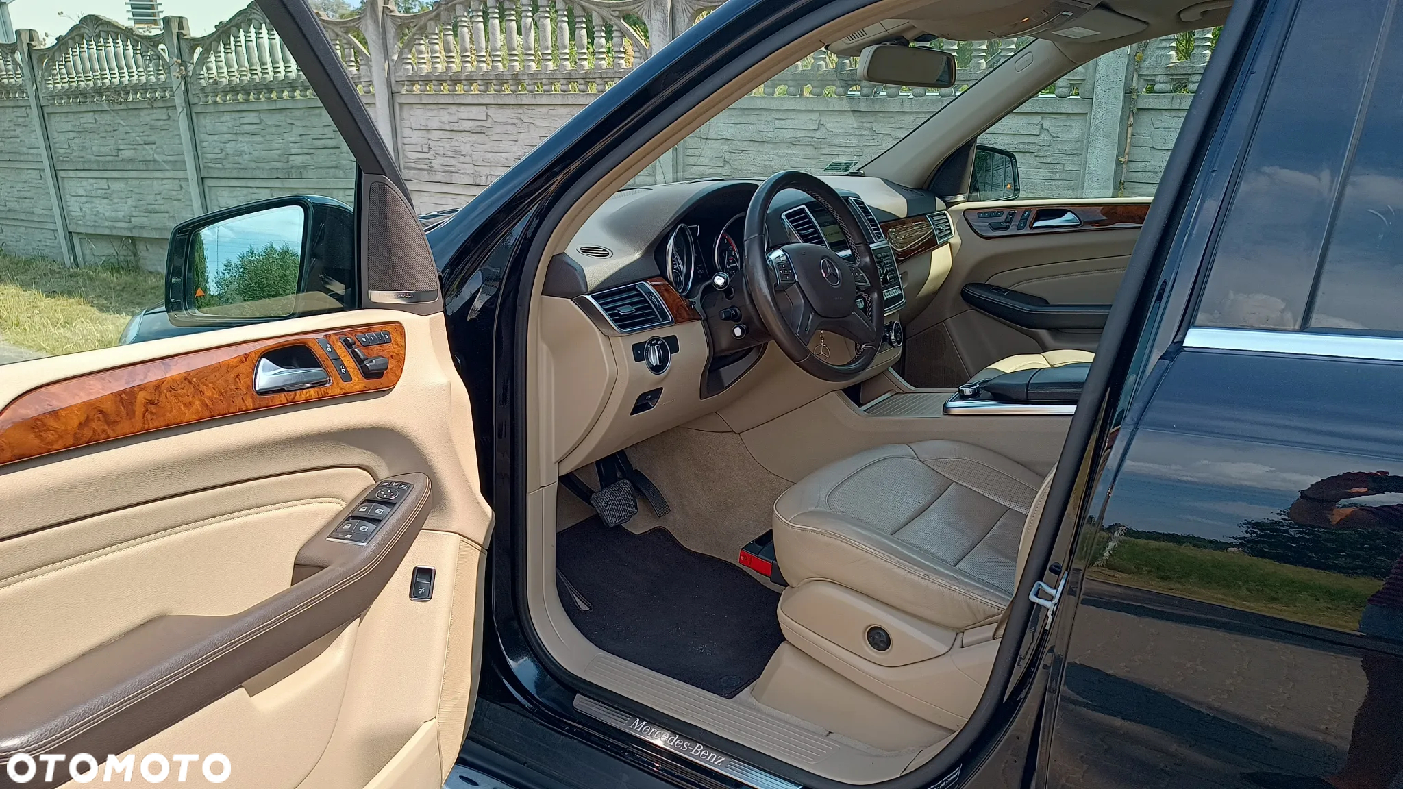 Mercedes-Benz ML 350 BlueTec 4-Matic - 11