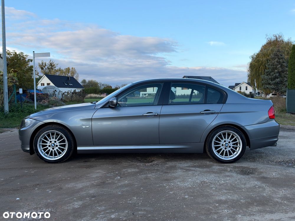 BMW 318I 2008 photo 5