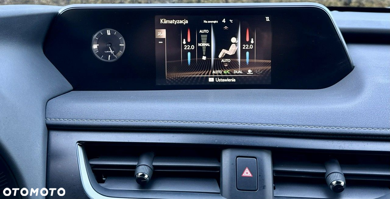 Lexus UX 250h Elegance 2WD - 30