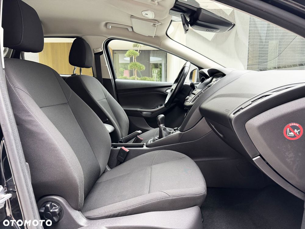 Ford Focus - 35