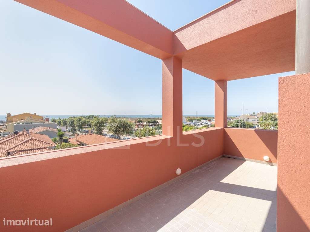 Moradia T4 em Miramar, a 200 metros da Praia - Grande imagem: 3/59