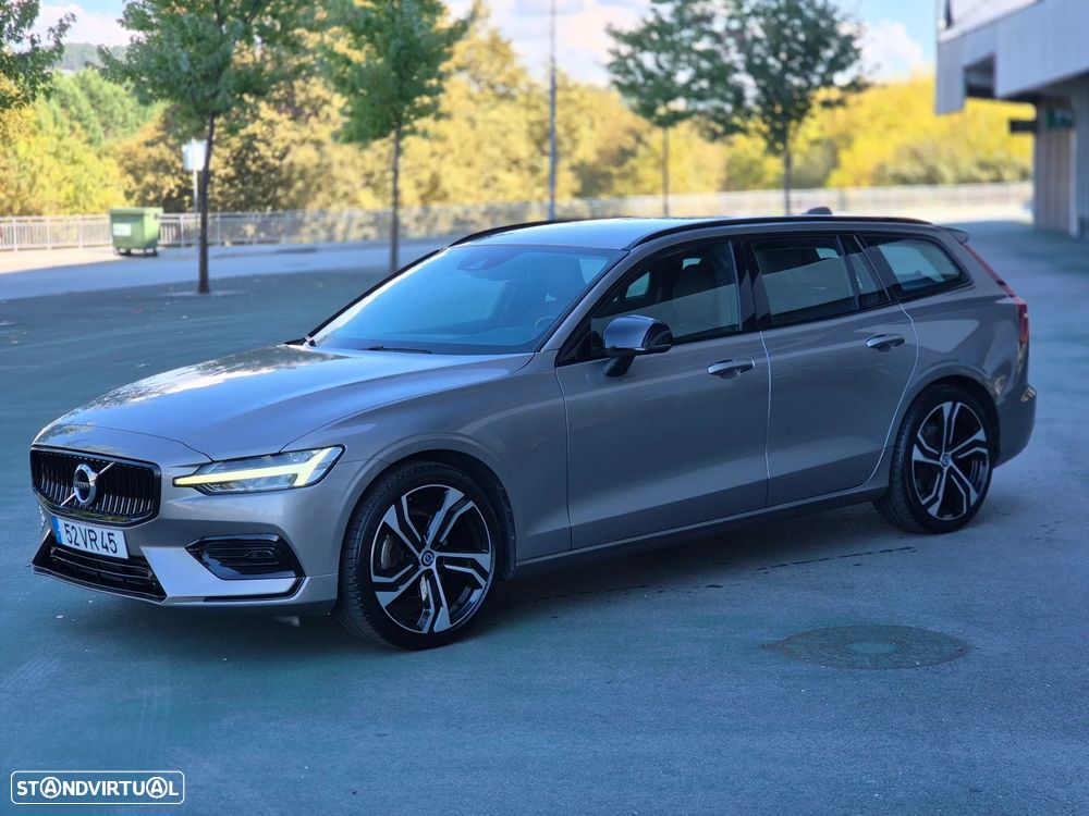 Volvo V60 2.0 D3 R-Design Geartronic - 4