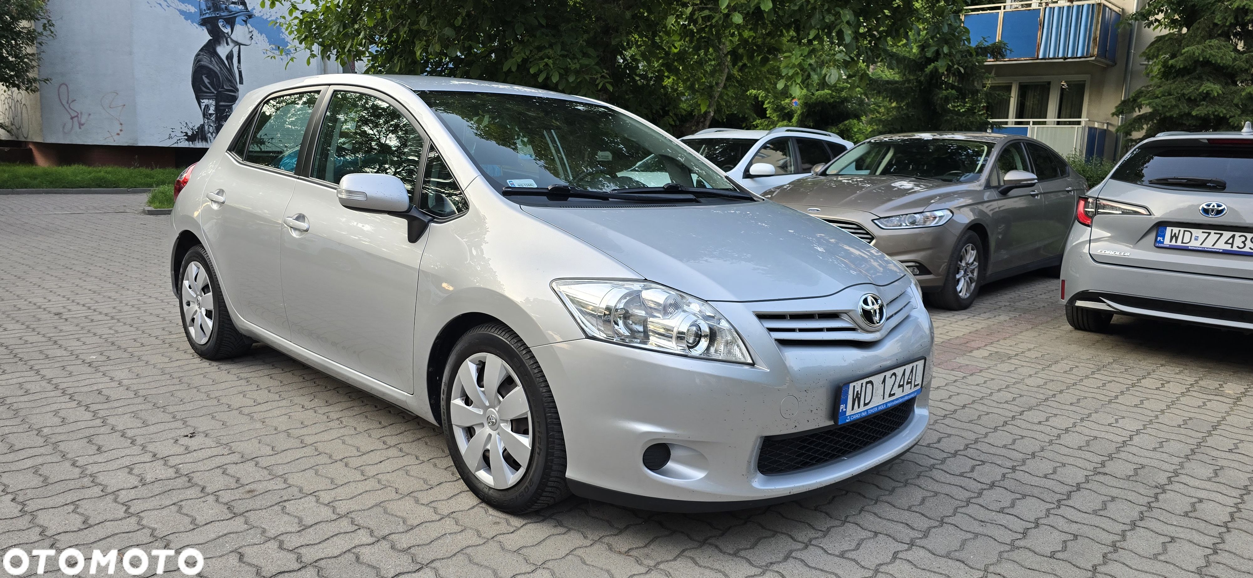 Toyota Auris 1.6 Luna - 1