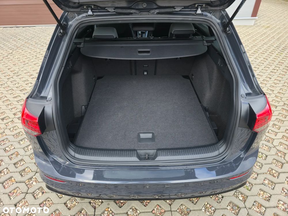 Volkswagen Golf 1.5 eTSI OPF DSG R-Line - 19