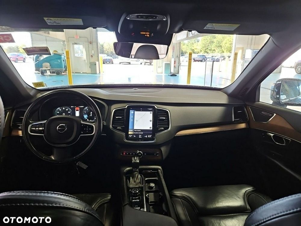 Volvo XC 90 - 8