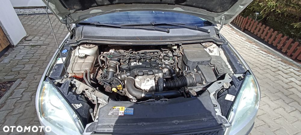 Ford Focus 1.6 TDCi DPF Ambiente - 7