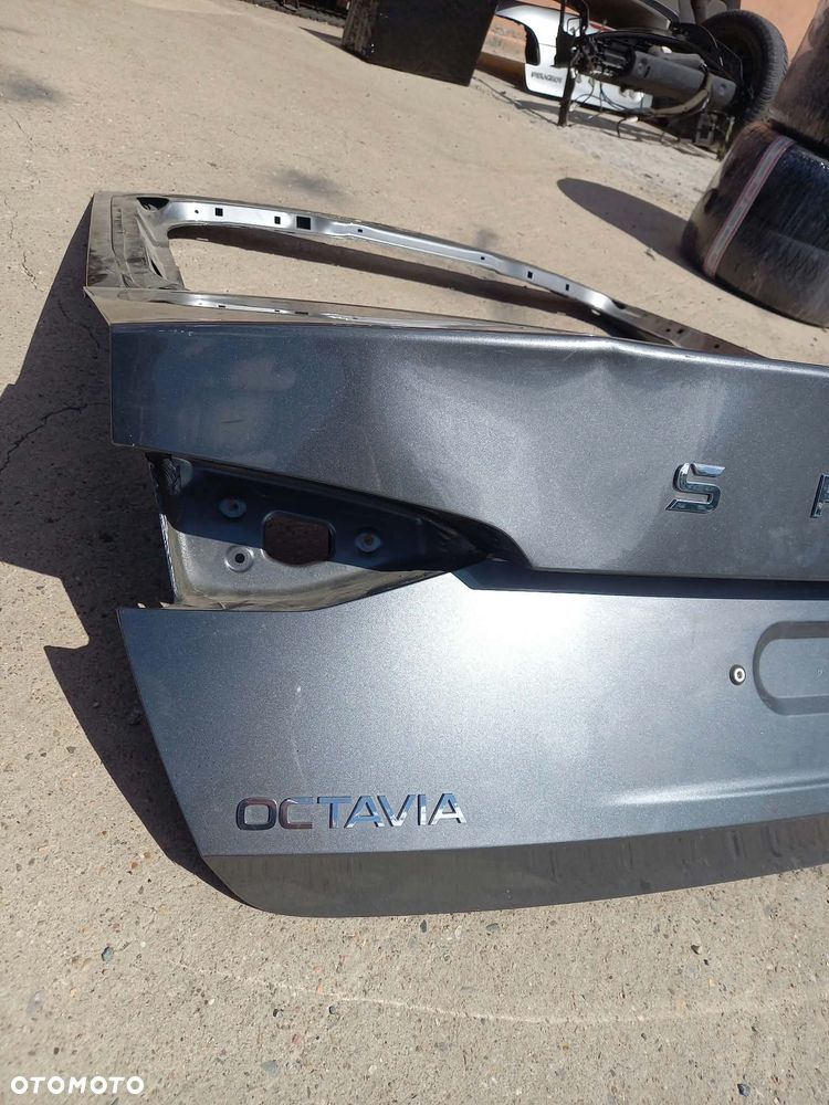 części klapa tył Skoda Octavia IV tył po liftingu 5-drzwiowy liftback - 3