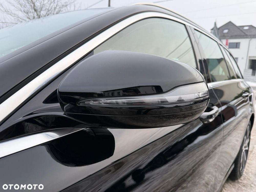 Mercedes-Benz Klasa E 300 de 9G-TRONIC Avantgarde - 19