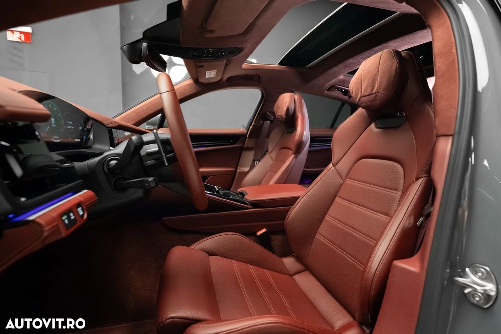 Porsche Panamera 4 - 22