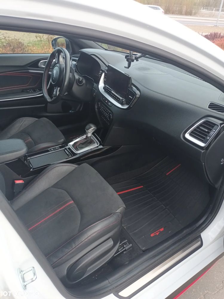 Kia ProCeed 1.6 T-GDI GT DCT - 9