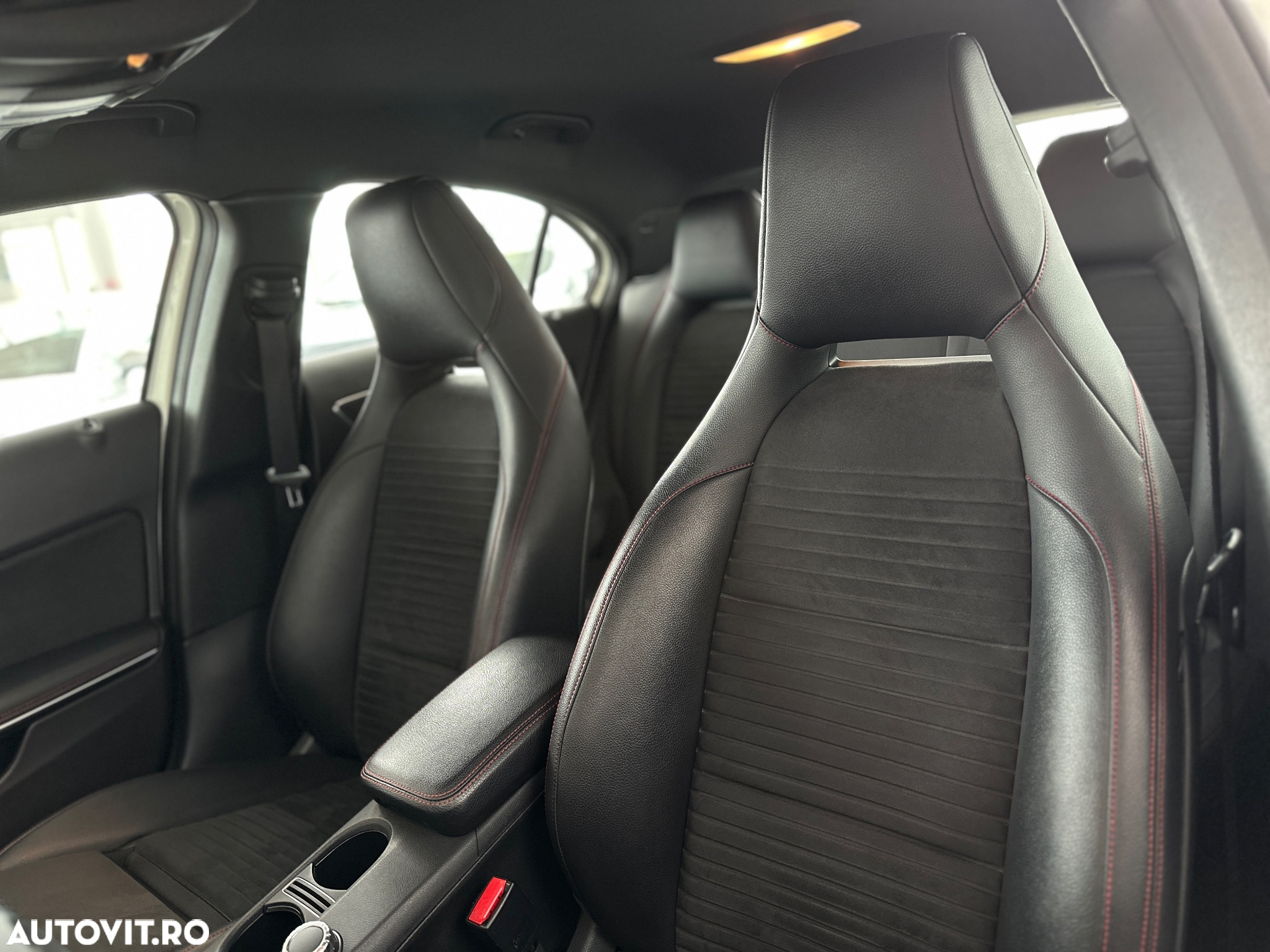 Mercedes-Benz A 180 BlueEFFICIENCY Edition - 18