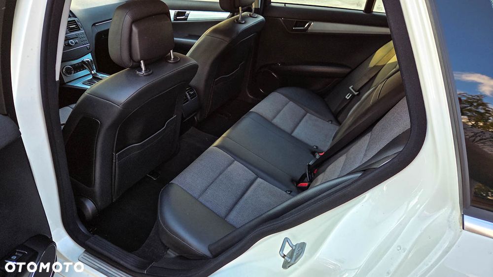 Mercedes-Benz Klasa C 180 Kompressor Automatik BlueEFFICIENCY Avantgarde - 8