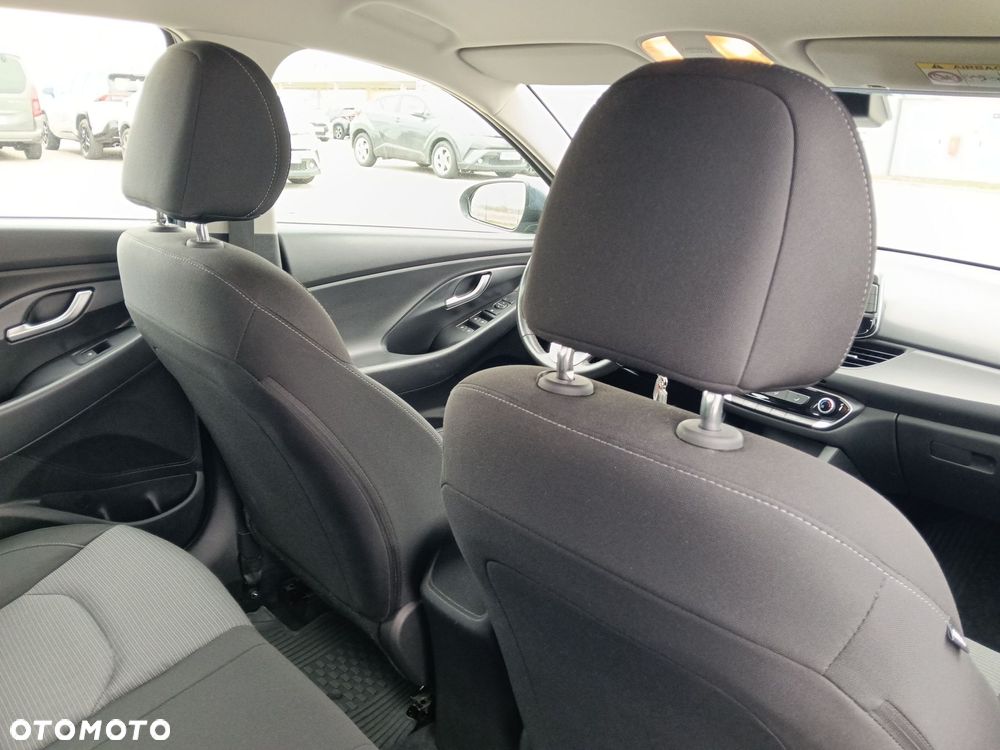 Hyundai i30 1.0 T-GDI Classic + DCT - 12