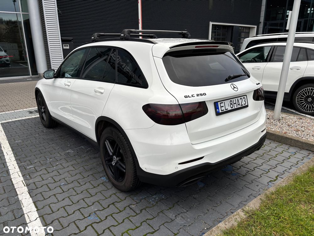 Mercedes-Benz GLC 250 4-Matic - 4