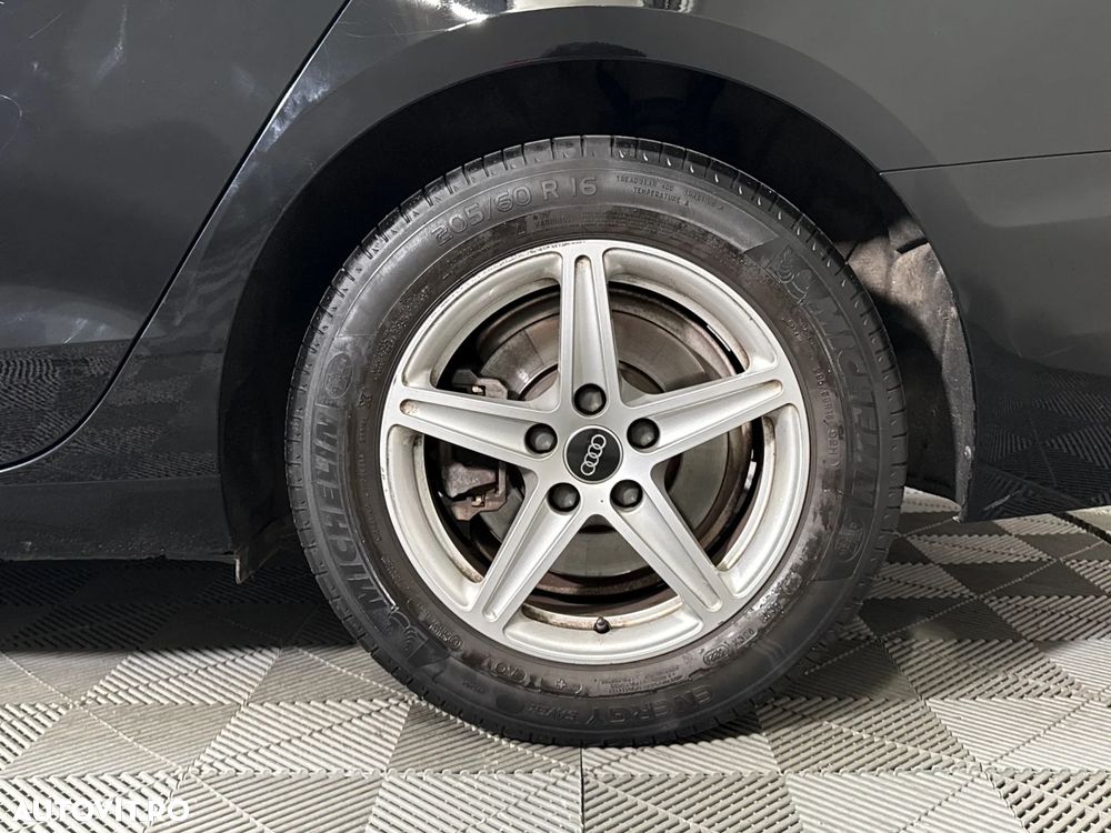 Audi A4 Limuzina - 14
