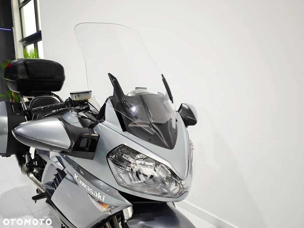 Kawasaki GTR - 8
