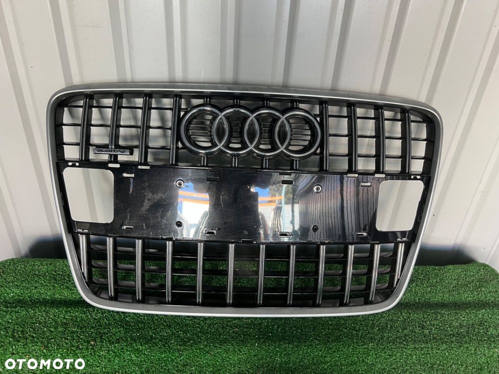 Grill Atrapa Audi Q7 4L0 W12 V12 - 1