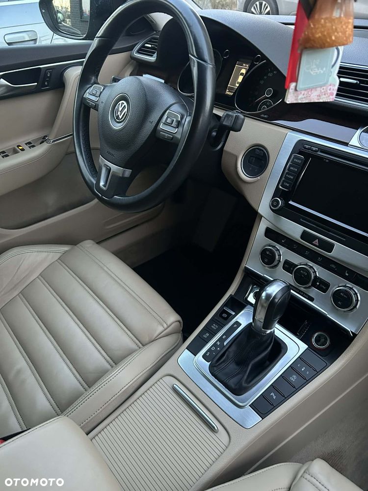 Volkswagen Passat - 6