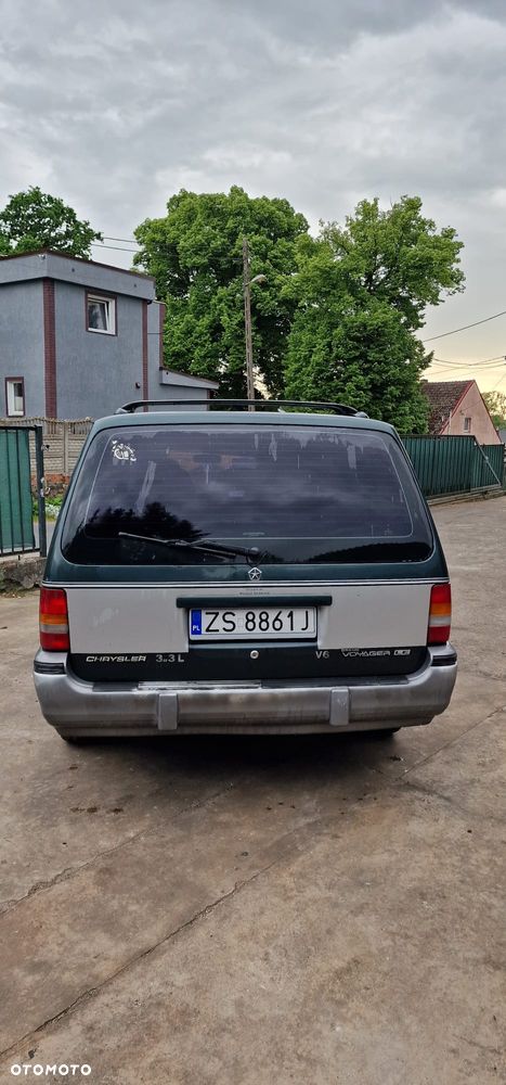 Chrysler Voyager 3.3 LE - 4