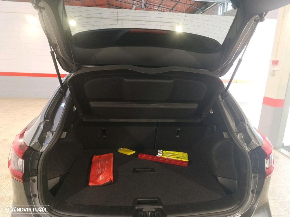 Nissan Qashqai 1.5 dCi N-Connecta - 11