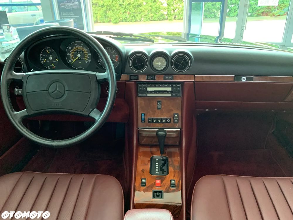 Mercedes-Benz SL - 16