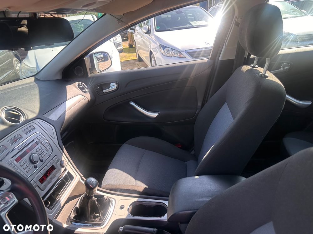 Ford Mondeo 1.6 Titanium - 20