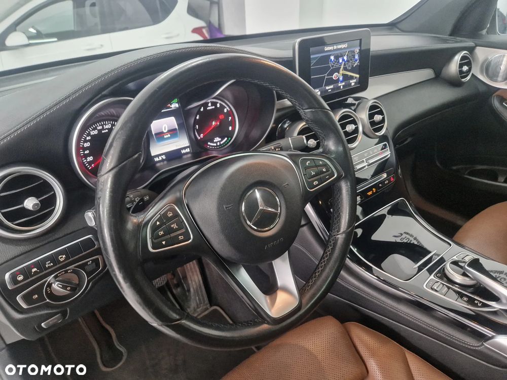 Mercedes-Benz GLC - 22